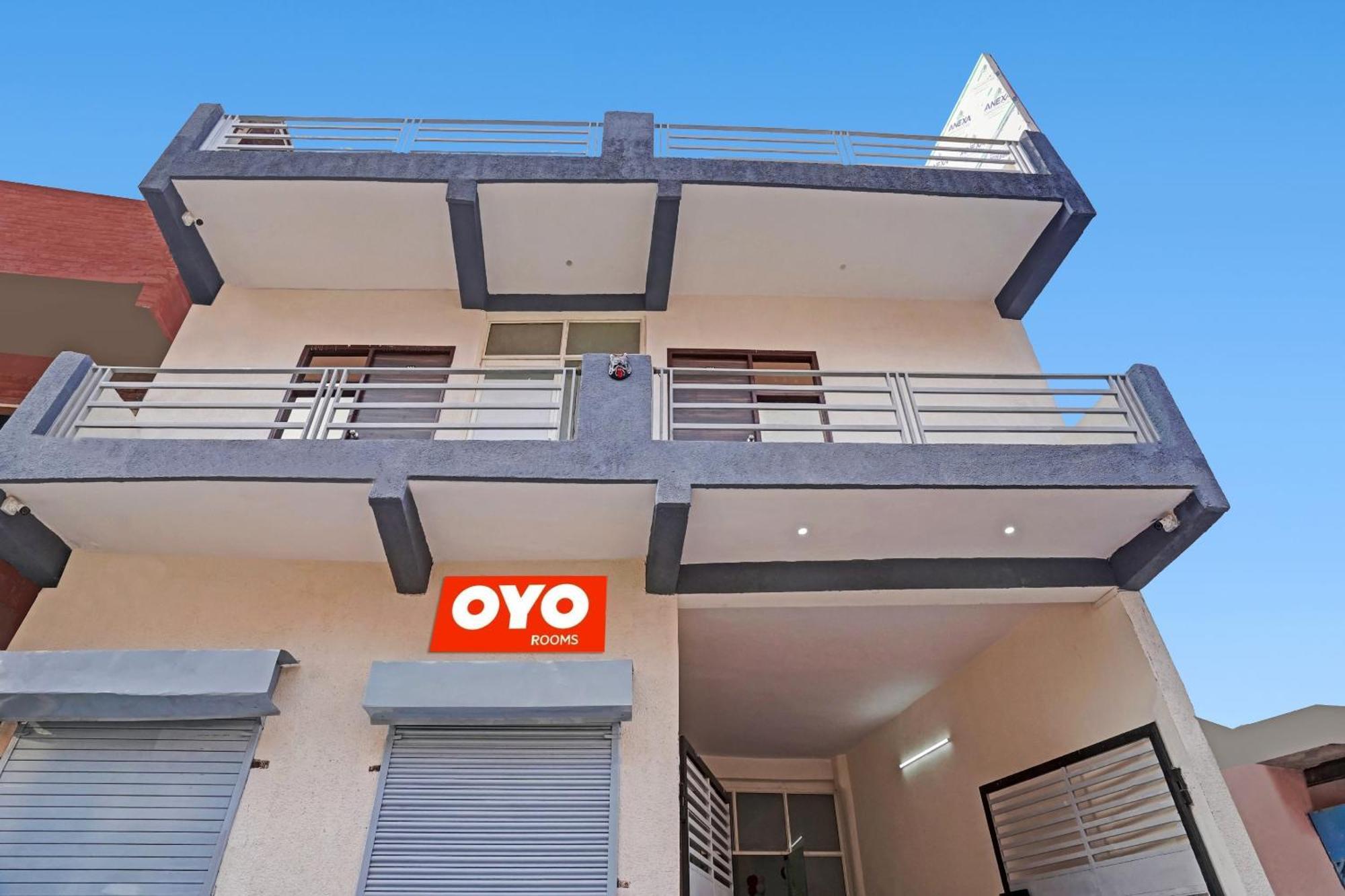 Hotel O Avs Hotel & Restaurant 노이다 외부 사진