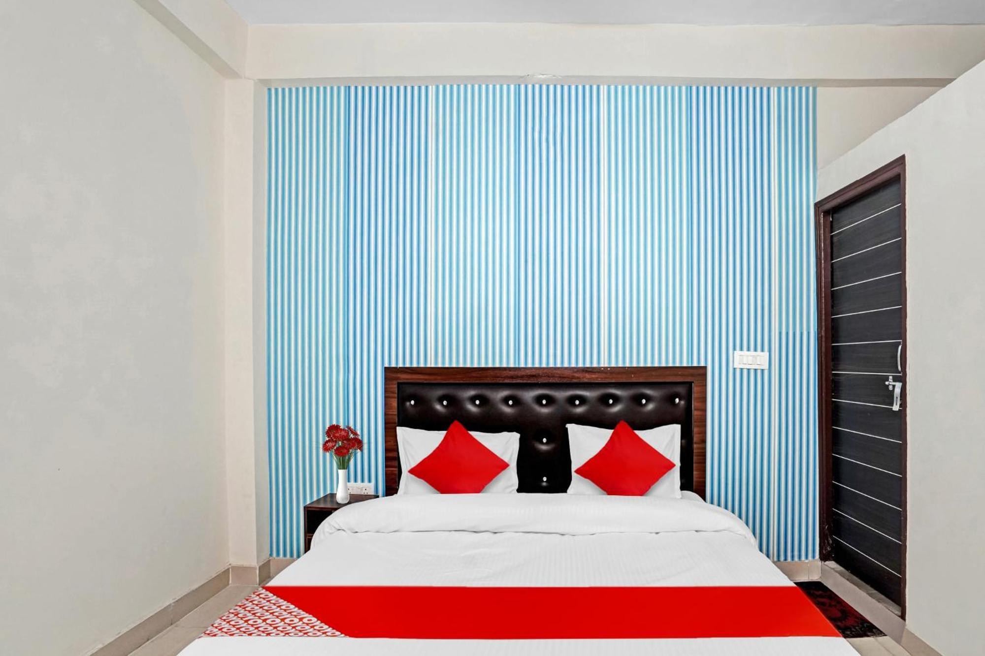 Hotel O Avs Hotel & Restaurant 노이다 외부 사진