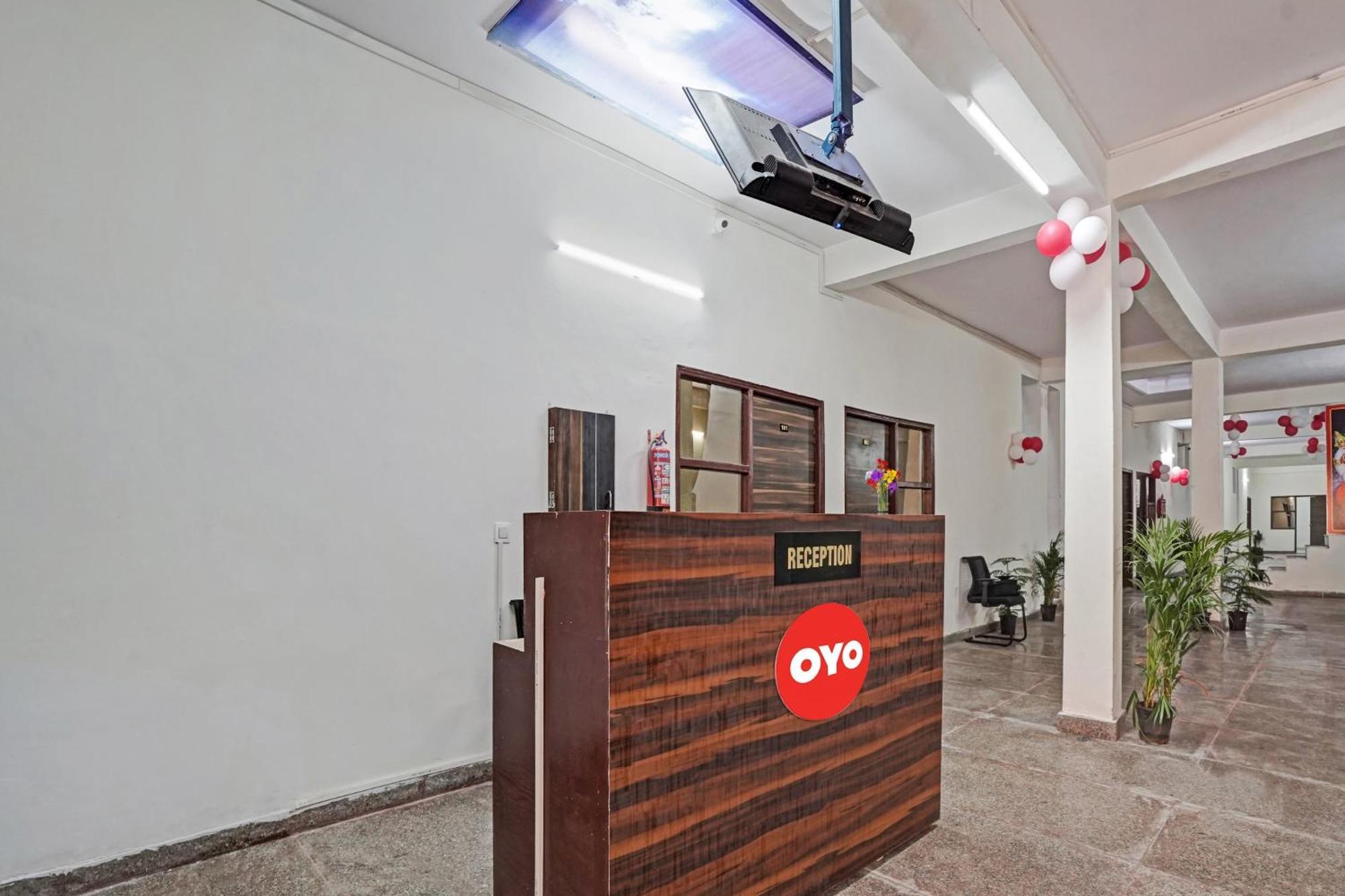 Hotel O Avs Hotel & Restaurant 노이다 외부 사진